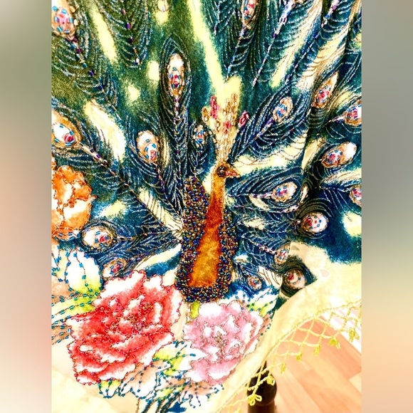 🦚 Vintage Lace couture poncho,velvet,sequins,hand stitched peacock & beading ✨ - Picture 2 of 12